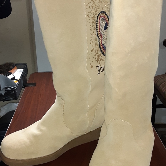 Beautiful Suede Juicy Couture Amelia Boots - Picture 3 of 11